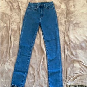 BDG Size 25 Jeans